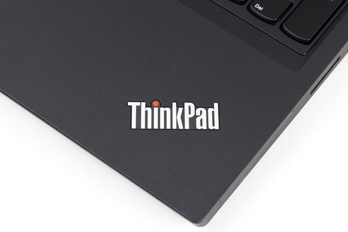 small_lenovo-thinkpad-p15-logo-interior.jpg