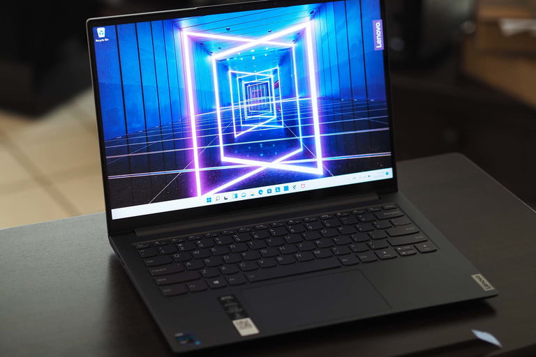 lenovo-ideapad-slim-7i-pro-1-768x768.jpg